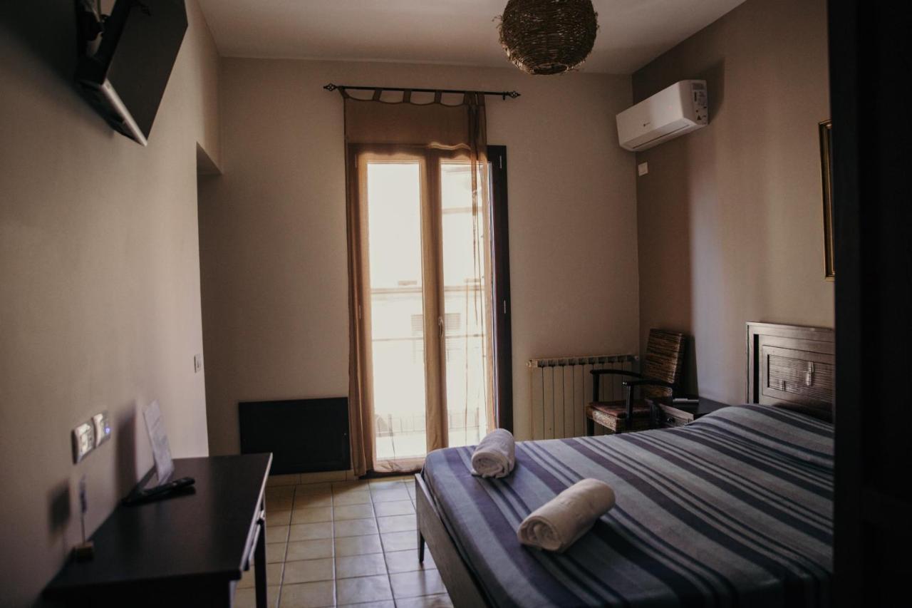 Bed and Breakfast Le Antiche Colonne Cinquefrondi Екстер'єр фото