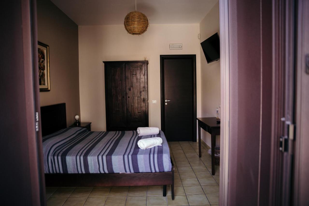 Bed and Breakfast Le Antiche Colonne Cinquefrondi Екстер'єр фото